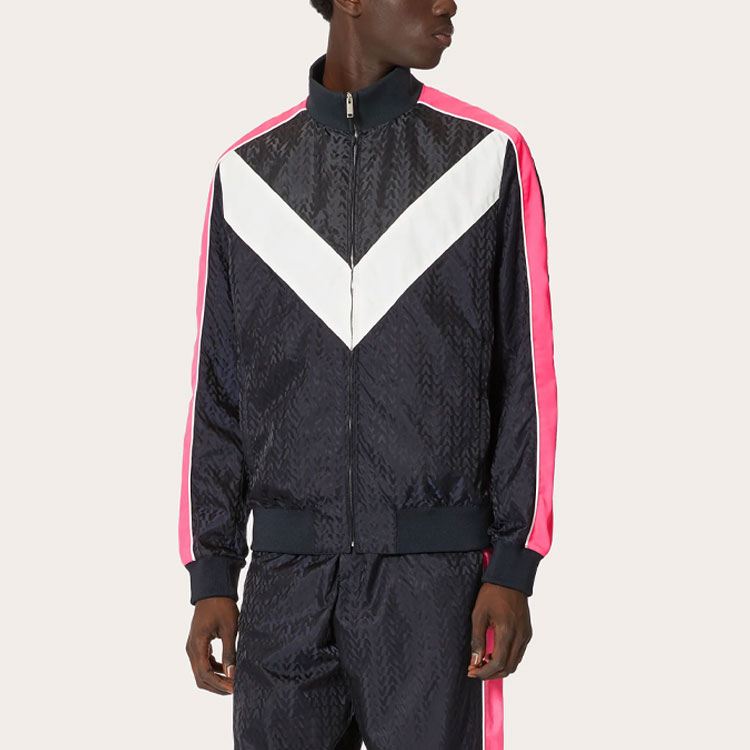 Shop Valentino SS22 Jaket Trek Lengan Panjang Logo Jacquard Hitam. XV3CII3480UAB4