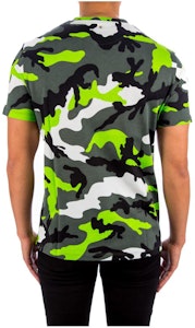 Valentino SS22 迷彩灰色圖案圓領T恤 UV3MG00W3M0 Lookbook Valentino SS22 迷彩灰色圖案圓領T恤 UV3MG00W3M0