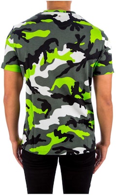 Valentino SS22 Baju T-Camouflage Kelabu Grafik Crewneck UV3MG00W3M0 Lookbook Valentino SS22 Baju T-Camouflage Kelabu Grafik Crewneck UV3MG00W3M0