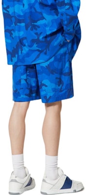 Valentino SS22 Mid-Rise Camo Shorts Blue 1V3RDC658JH7PR Shop Valentino SS22 Mid-Rise Camo Shorts Blue 1V3RDC658JH7PR