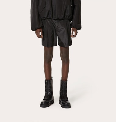 Valentino SS22 Washed Taffeta Casual Shorts Black XV0RDC168E30NO Lookbook Valentino SS22 Washed Taffeta Casual Shorts Black XV0RDC168E30NO