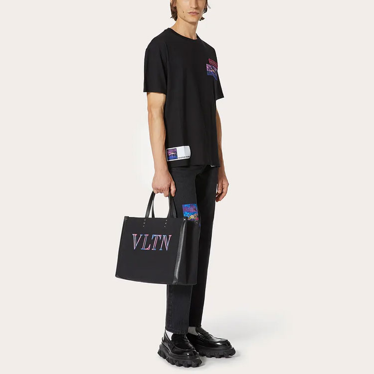 Details for Valentino SS22 Baju-T Hitam Cetakan Crewneck XV3MG11H8610NO