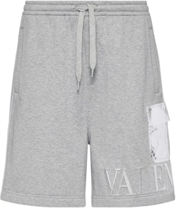 Valentino SS22 Celana Pendek Bermuda Logo Embossed dengan Kantong. XV3MD02C84KJ94 Buy Valentino SS22 Celana Pendek Bermuda Logo Embossed dengan Kantong. XV3MD02C84KJ94