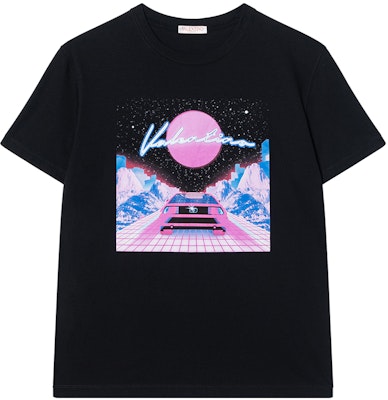 Valentino SS22 Kaos Print Grafis Lengan Pendek Hitam Pria XV3MG11H85H384 Buy Valentino SS22 Kaos Print Grafis Lengan Pendek Hitam Pria XV3MG11H85H384