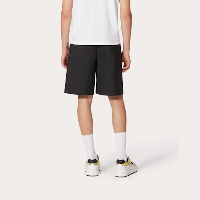 Valentino SS22 Vltn Tag Solid Color Bermuda Casual Shorts for Men. XV3RDA947VL0NO Purchase Valentino SS22 Vltn Tag Solid Color Bermuda Casual Shorts for Men. XV3RDA947VL0NO