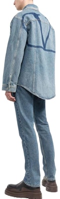 ヴァレンティノ SS22 ウォッシュド ロゴプリント デニムジャケット カジュアルルーズフィット ブルー VDB01R8K1558 Shop ヴァレンティノ SS22 ウォッシュド ロゴプリント デニムジャケット カジュアルルーズフィット ブルー VDB01R8K1558