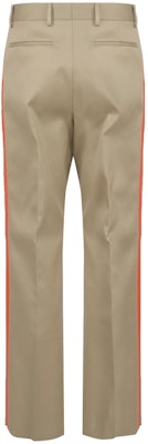 Valentino SS23 Pantalones Casuales Khaki de Pierna Recta con Rayas Laterales. 2V3RBJ45928V1V Lookbook Valentino SS23 Pantalones Casuales Khaki de Pierna Recta con Rayas Laterales. 2V3RBJ45928V1V