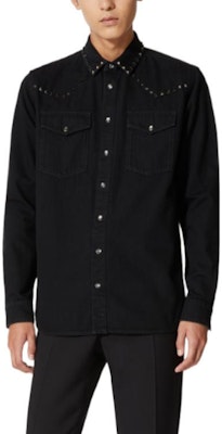 Kemeja Lengan Panjang Valentino SS23 Hitam dengan Kolar Stud untuk Lelaki. 2V3DB93J94D0NO Shop Kemeja Lengan Panjang Valentino SS23 Hitam dengan Kolar Stud untuk Lelaki. 2V3DB93J94D0NO