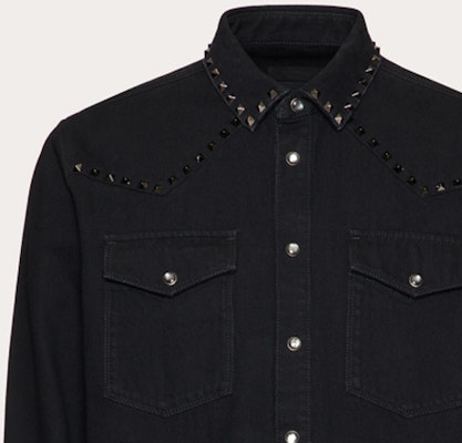 Kemeja Lengan Panjang Valentino SS23 Hitam dengan Kolar Stud untuk Lelaki. 2V3DB93J94D0NO Details for Kemeja Lengan Panjang Valentino SS23 Hitam dengan Kolar Stud untuk Lelaki. 2V3DB93J94D0NO