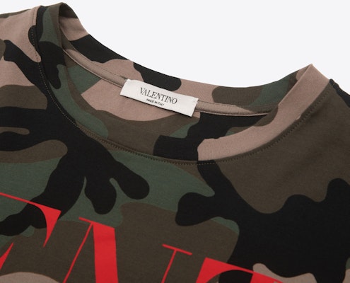 발렌티노 SS23 카모플라주 레터 프린트 크루넥 티셔츠 남성용 카모플라주 SV0MG04G5SL-J63 Purchase 발렌티노 SS23 카모플라주 레터 프린트 크루넥 티셔츠 남성용 카모플라주 SV0MG04G5SL-J63