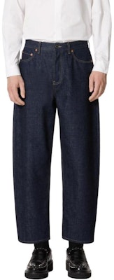 Valentino SS24 中腰直筒寬鬆版牛仔褲 藍色 5V0DE03YAEM528 Lookbook Valentino SS24 中腰直筒寬鬆版牛仔褲 藍色 5V0DE03YAEM528