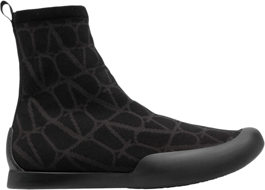 valentino-toile-iconographe-cityshore-sock-boot-black-3-y2-s0-h35-jfx-d76