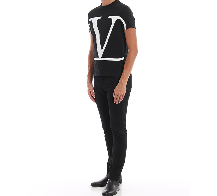 Cheap 발렌티노 V 로고 대형 프린트 블랙 티셔츠 SV3MG02T5F60NI