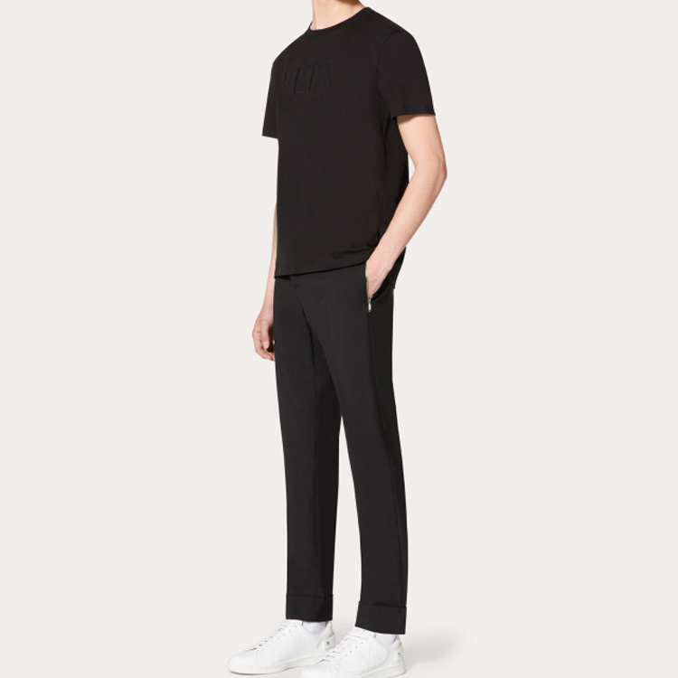 Shop Kaos Pendek Pria Valentino VLTN Hitam dengan Desain Cetak TV3MG10V3LEN01