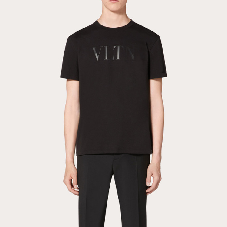 Purchase Kaos Pendek Pria Valentino VLTN Hitam dengan Desain Cetak TV3MG10V3LEN01