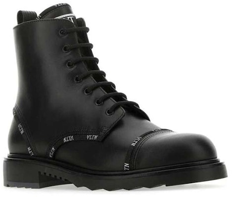 발렌티노 VLTN 블랙 마틴 앵클 부츠 UY2S0D14KWSD76 Lookbook 발렌티노 VLTN 블랙 마틴 앵클 부츠 UY2S0D14KWSD76
