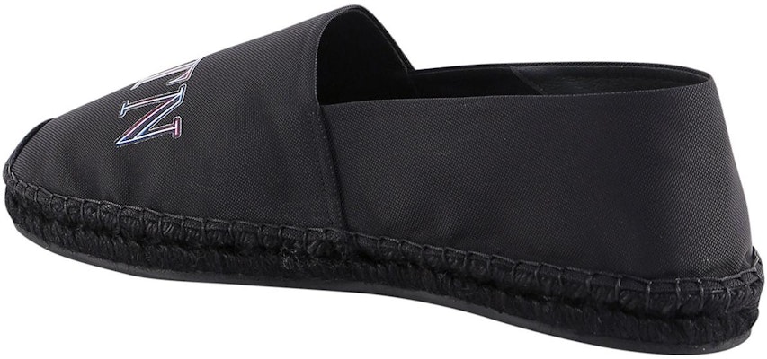 Valentino VLTN Slip-On 'Hitam Nelayan' XY2S0B73BQAN78 Shop Valentino VLTN Slip-On 'Hitam Nelayan' XY2S0B73BQAN78