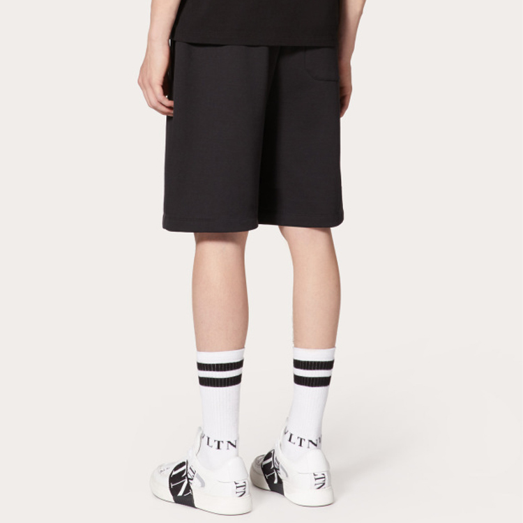 Purchase Valentino Celana Pendek VLTN Star Print Bermuda Hitam. TV3MD02C63B0NI