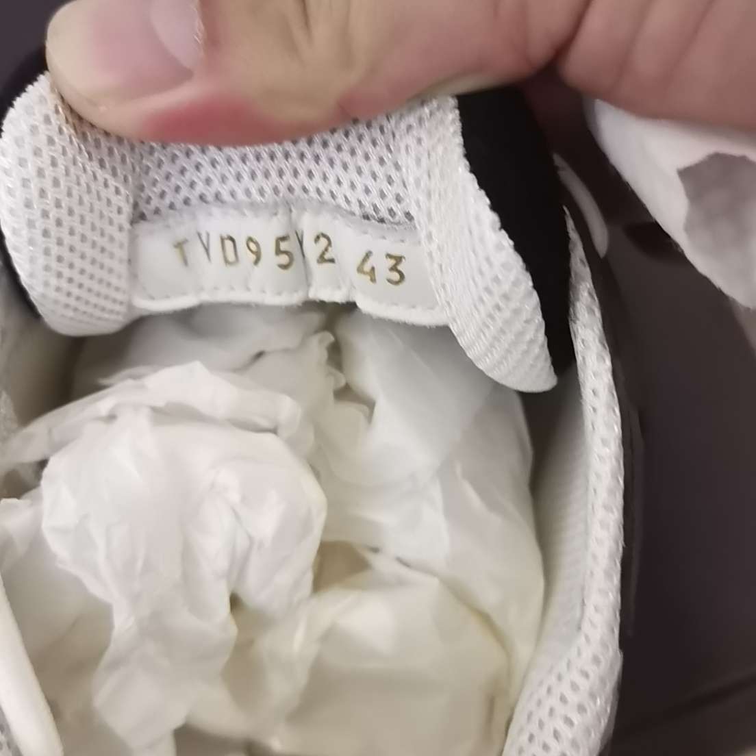 Valentino VY2S0D FW21 'Logo Patch' 圖 2