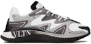 Order Valentino Wade Runner 'Putih Kelabu Berbintik' VY2S0D95-NVD-EP0