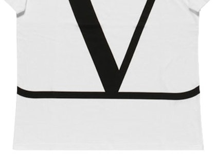 Kaos Valentino Putih Crewneck dengan Logo Huruf TV3MG02T5F6A01 Sizing Kaos Valentino Putih Crewneck dengan Logo Huruf TV3MG02T5F6A01