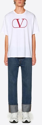 Valentino Baju-T Putih dengan Cetakan Logo dan Rekaan Leher Bulat. RV0MG01PPMAA33 Purchase Valentino Baju-T Putih dengan Cetakan Logo dan Rekaan Leher Bulat. RV0MG01PPMAA33