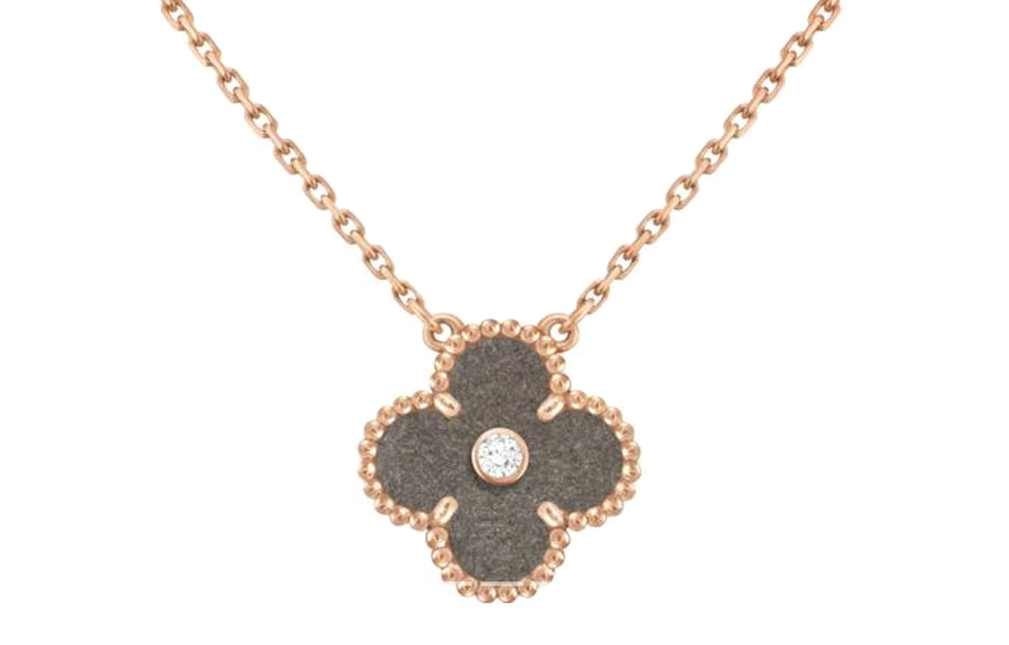 Order Van Cleef & Arpels 2023 Kalung Emas Rose Obsidian Unisex Gaya Pasangan Natal VCARP9T000