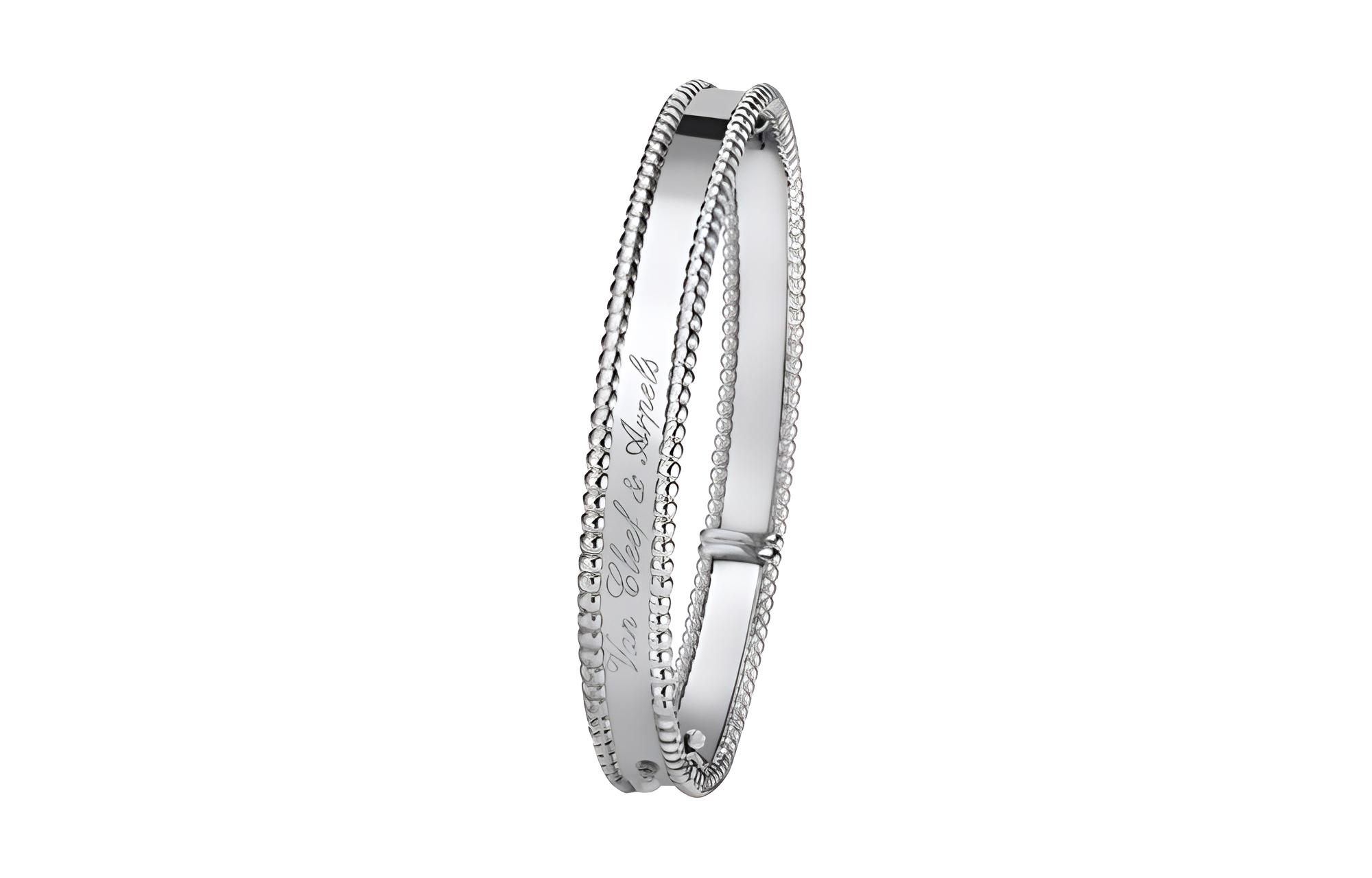 Van Cleef & Arpels Perlee Medium White Gold Bracelet Unisex Couple Design. VCARP3K800
