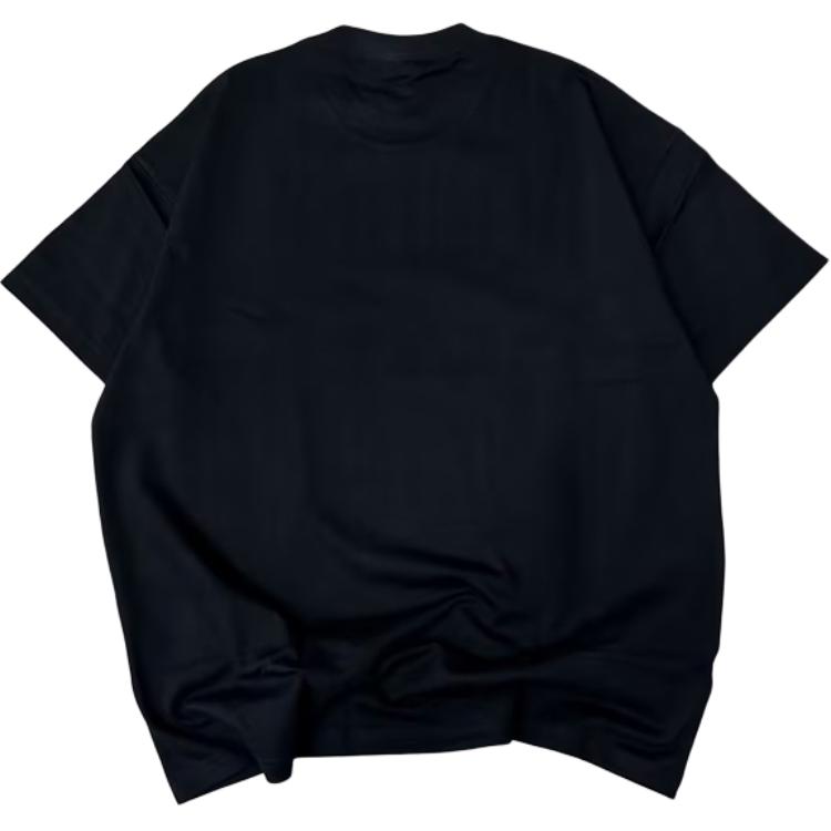 Lookbook Vandy The Pink 黑色圖案印花休閒中性圓領T恤 VTP095