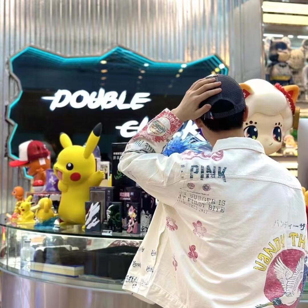 Purchase ヴァンディ ザ ピンク レタープリント 長袖ジャケット ユニセックス ホワイト. VTP084