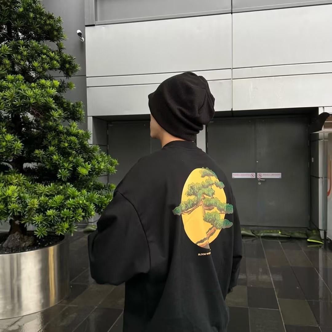 Shop Vandy The Pink Sweatshirt Hitam Unisex Lengan Panjang Minimalis Tanaman Hias. VTP111