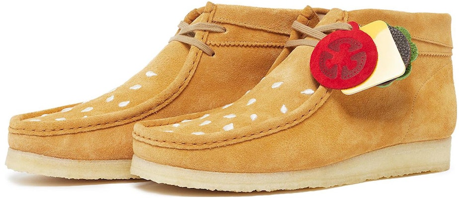 Vandy The Pink x Clarks Originals Wallabee Boots 'Cheeseburger Yellow' 261759407 Lookbook Vandy The Pink x Clarks Originals Wallabee Boots 'Cheeseburger Yellow' 261759407
