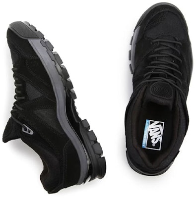 Vans Amzn Trailhead 運動休閒鞋 男女皆宜 黑 Shop Vans Amzn Trailhead 運動休閒鞋 男女皆宜 黑