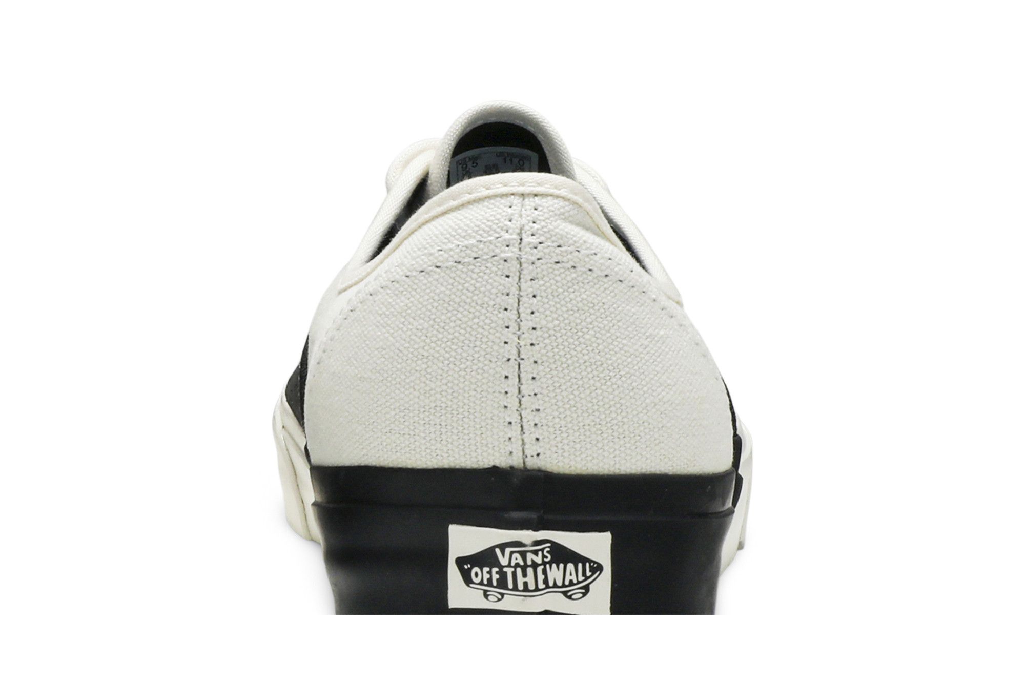 Sizing Vans Authentic DX ''Blocked'' - Chaussures Iconiques Noir et Blanc VN0A38ESMS5