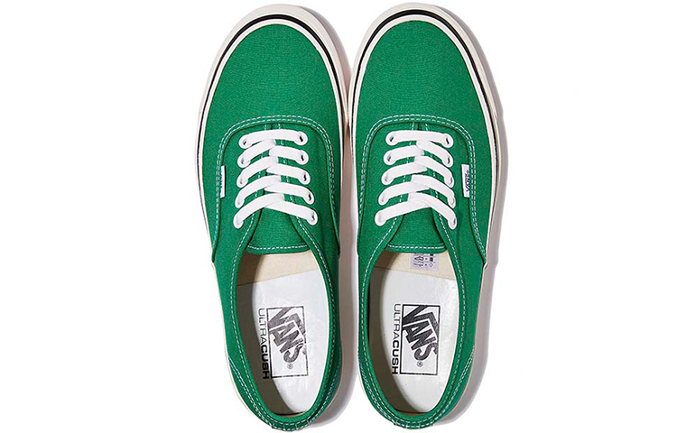 Lookbook Vans Authentic 44 DX クラシック (グリーン) VN0A38ENVKZ