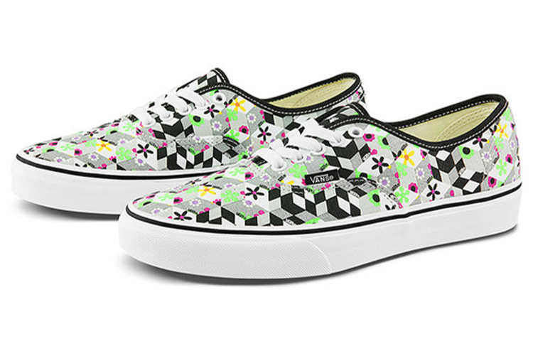 Lookbook Vansオーセンティック (チェッカーキューブ) ブラック VN0A348A3XR