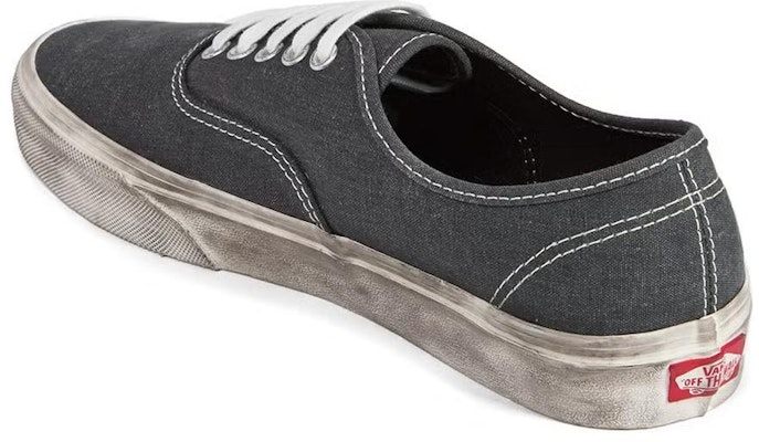 Vans Authentic 'Desgastadas - Negras' VN-018BH1V Lookbook Vans Authentic 'Desgastadas - Negras' VN-018BH1V
