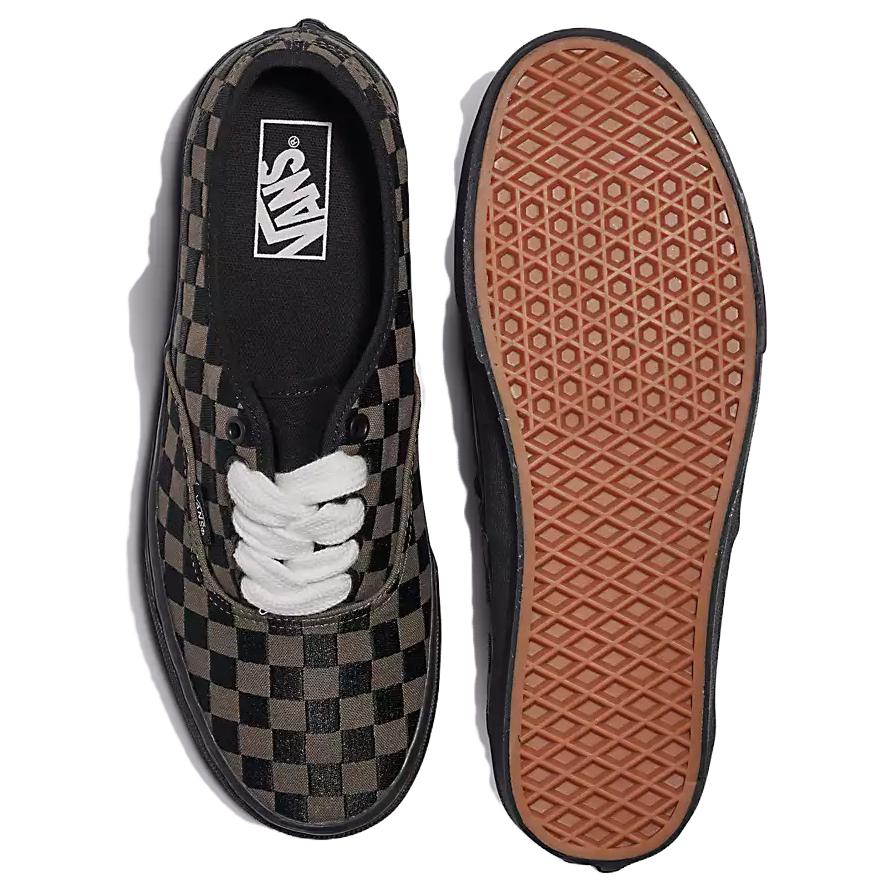 Lookbook Vans Authentic「刺繡棋盤格 - 黑色」VN0009PVCJK