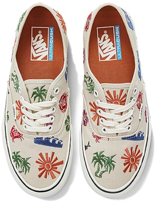 Vans Authentic 刺繡休閒 低筒 滑板鞋 男女通款 白色 Lookbook Vans Authentic 刺繡休閒 低筒 滑板鞋 男女通款 白色
