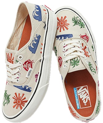 Vans Authentic 刺繡休閒 低筒 滑板鞋 男女通款 白色 Shop Vans Authentic 刺繡休閒 低筒 滑板鞋 男女通款 白色