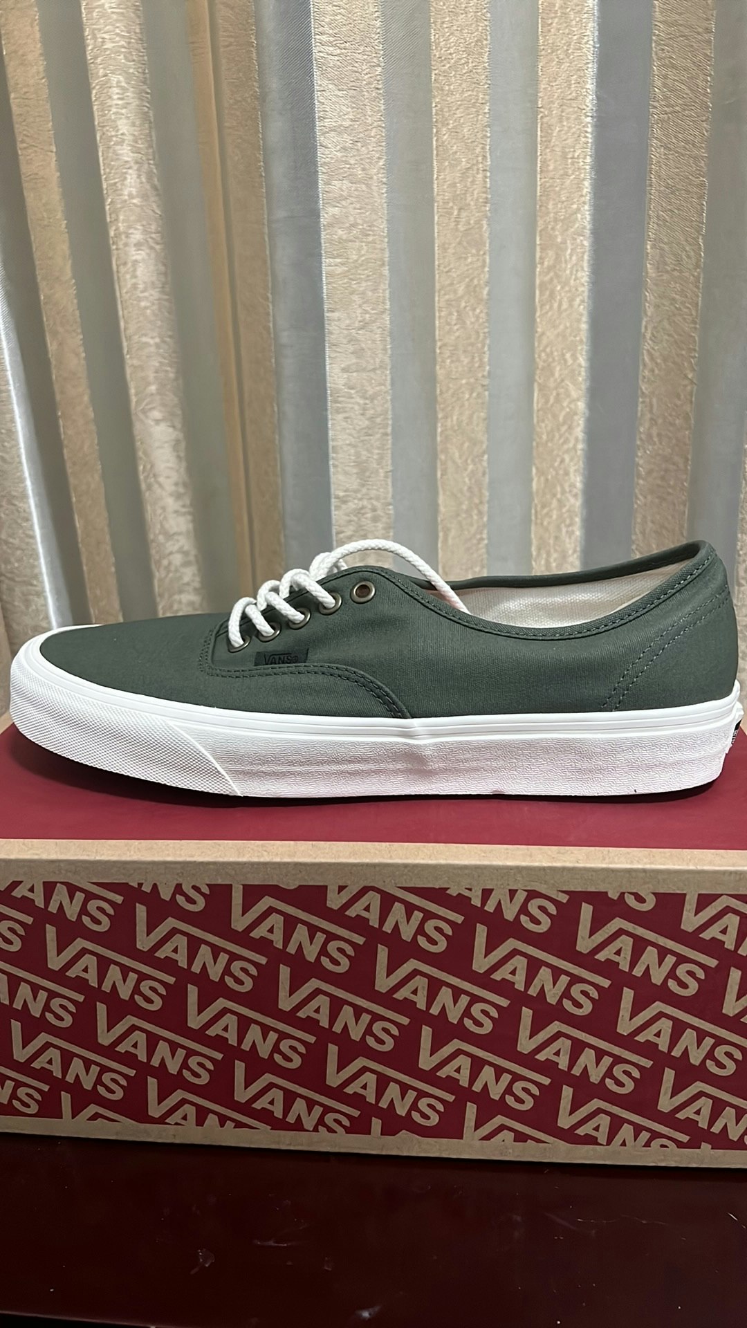 vans-authentic-green-vn-0-a5-krdavj