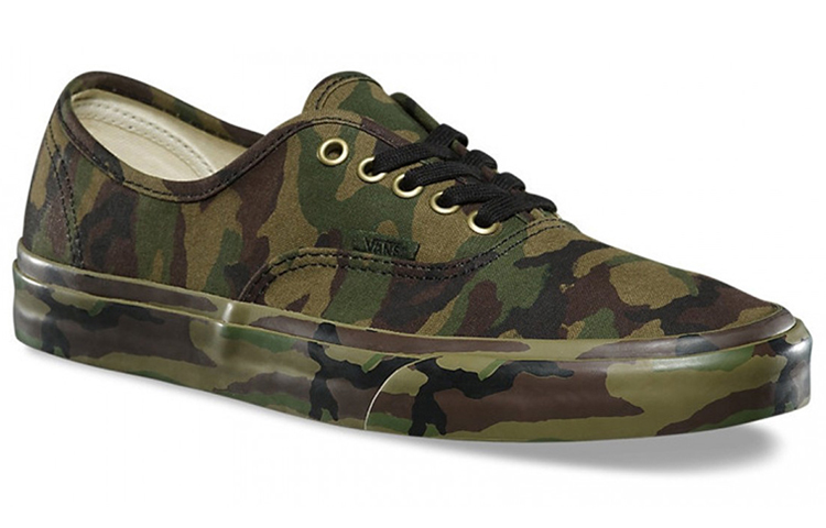 Lookbook Vans Authentic 'Estampado Monocromático Camuflaje' VN0A38EMOP3