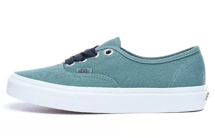 Buy Vans Authentic 'Oversized Lace - Silver Platter' - Tali Kasut Besar Perak Platter VN0A38EMQ9F
