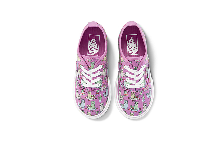 Lookbook Vans Authentic 'Merah Jambu' VN0A4BUY30N