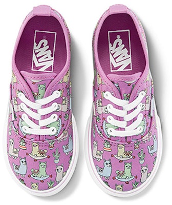 Vans Authentic 'Merah Jambu' VN0A4BUY30N Lookbook Vans Authentic 'Merah Jambu' VN0A4BUY30N