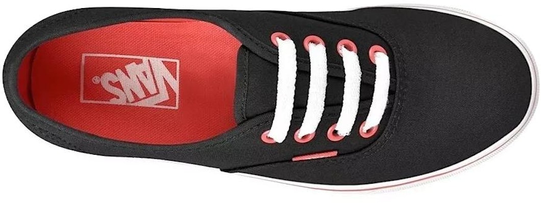 Vans Authentic 'Pirate Black' Hitam Bajak Laut VN0A38EMMQZ Lookbook Vans Authentic 'Pirate Black' Hitam Bajak Laut VN0A38EMMQZ