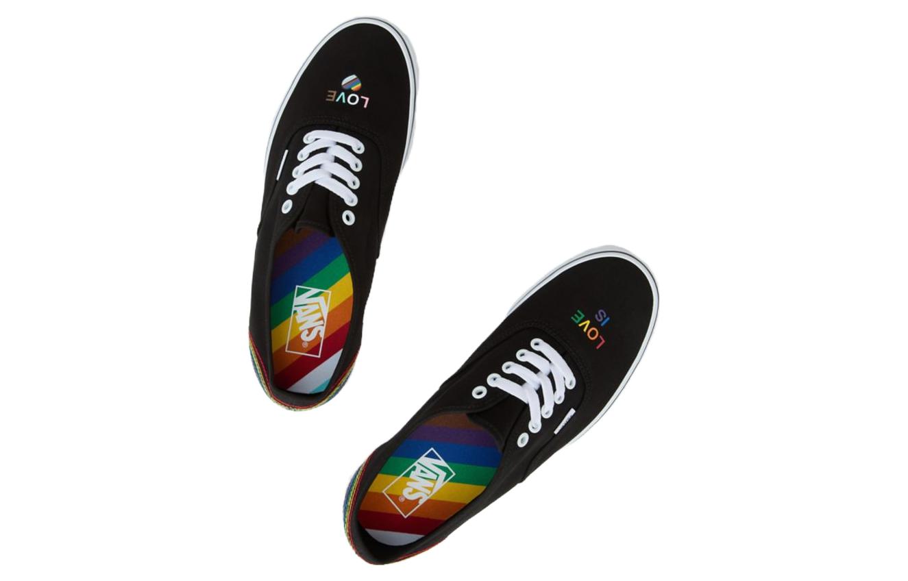 Shop Vans Authentic '骄傲'款式 VN000EE3RNC