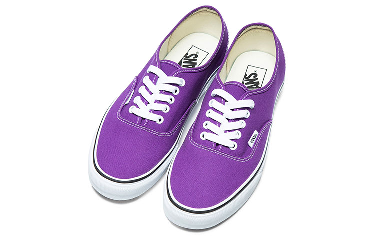 Lookbook Vans Authentic 'Morado Blanco' VN0A5KRDBEK