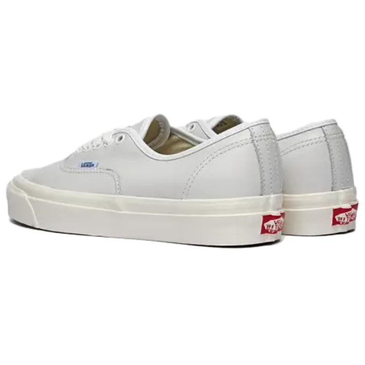 Shop Vans Authentic 'Satinado Lujo Plata Claro' VN0A38EMQ9J