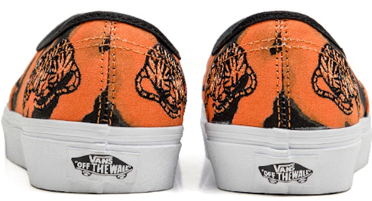 Vans Unisex Authentic Sneakers Low-Top Hitam/Oranye VN0A5KRDORA Purchase Vans Unisex Authentic Sneakers Low-Top Hitam/Oranye VN0A5KRDORA